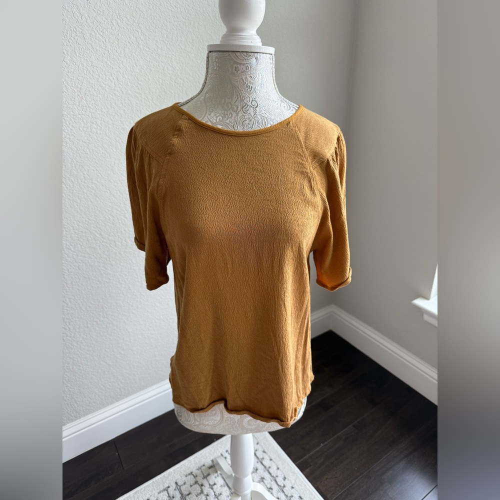 Roan + Ryan Cali Ruffle Woven Tee